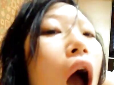 أمي ارتكب حماقة كبيرة Alura جنسن الملاعين المتأنق الأصغر في موقع سكس مترجمه الحمام
